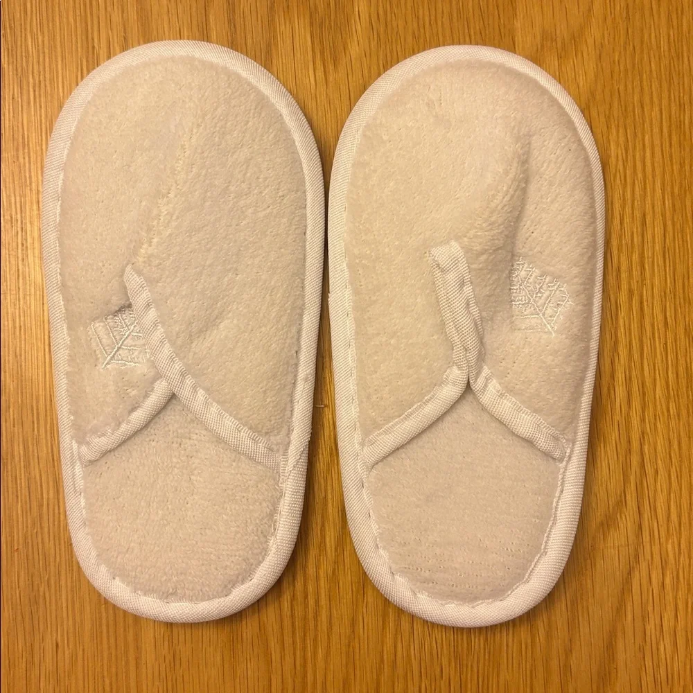 Kids Four Seasons Hotel Child Slippers